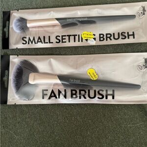 Vegan Small Setting and Fan Brush Set